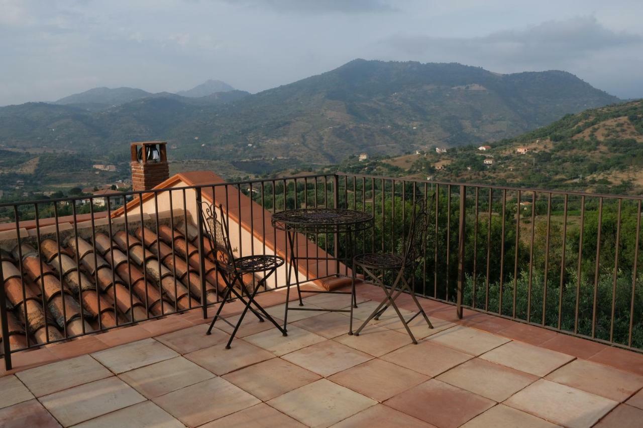 Villarose Castelbuono  Exterior photo